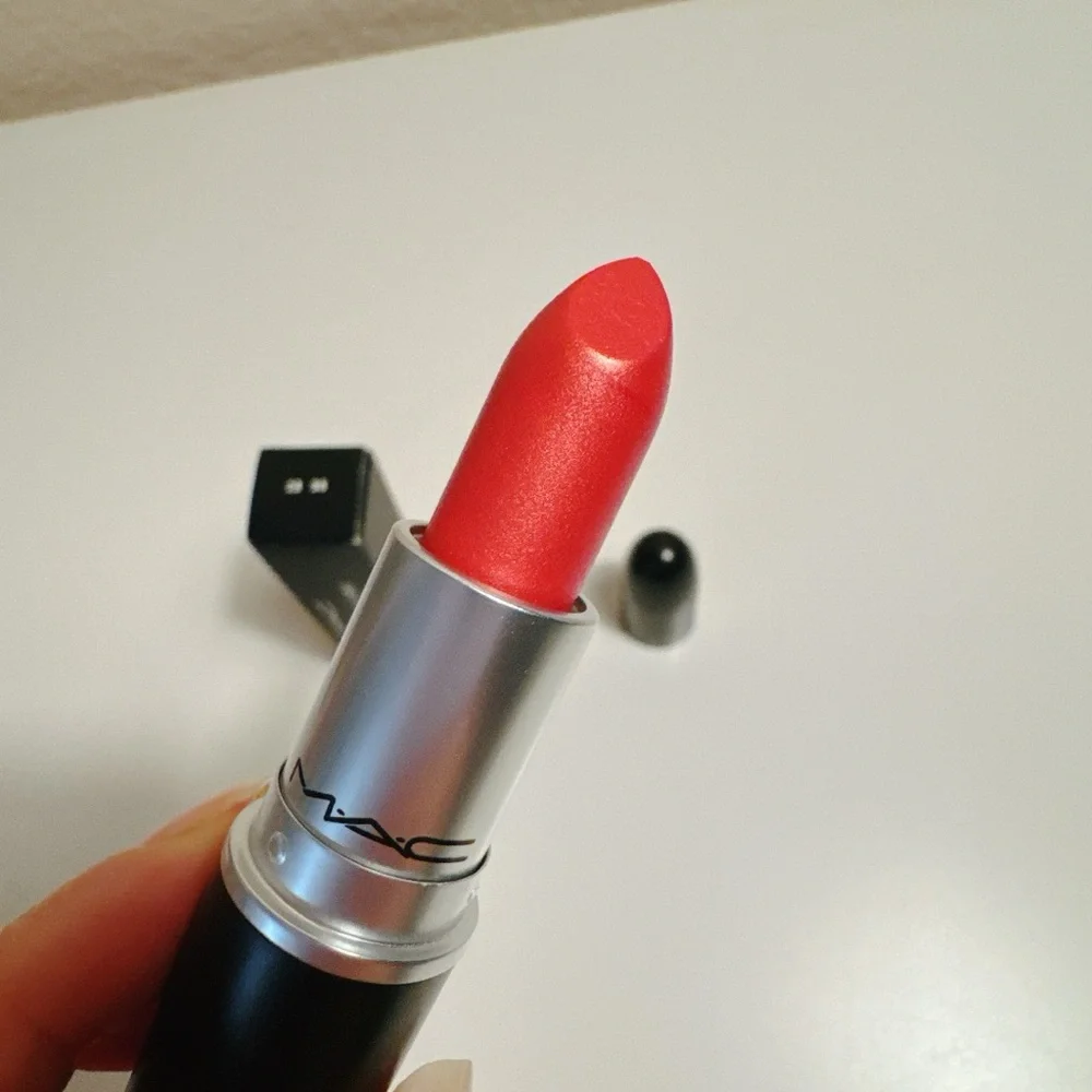 MAC Frost Lipstick in CB 96 ~ Full Size New In Box